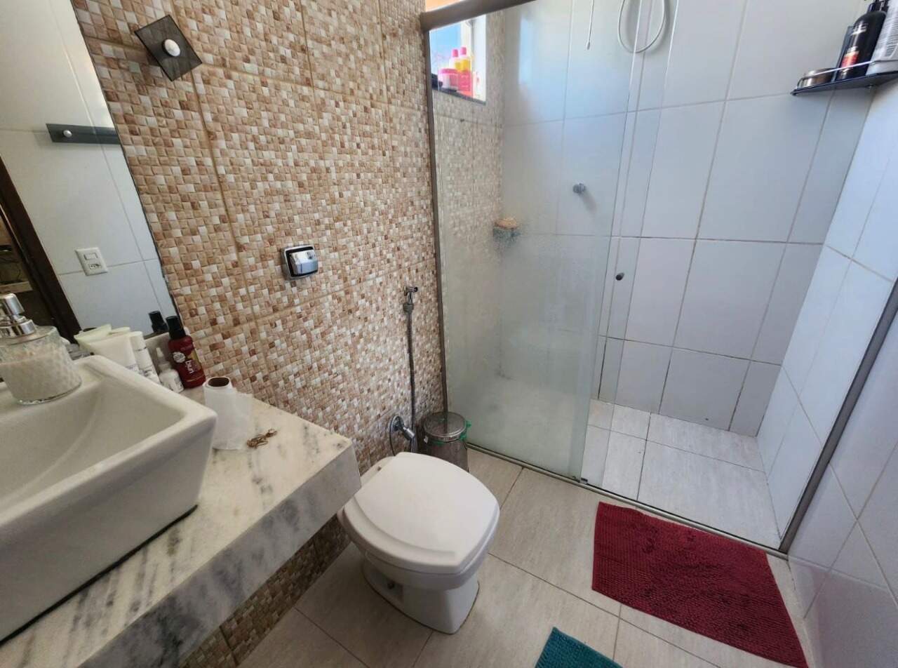 Casa à venda no Jardim Elza Amuí III: 