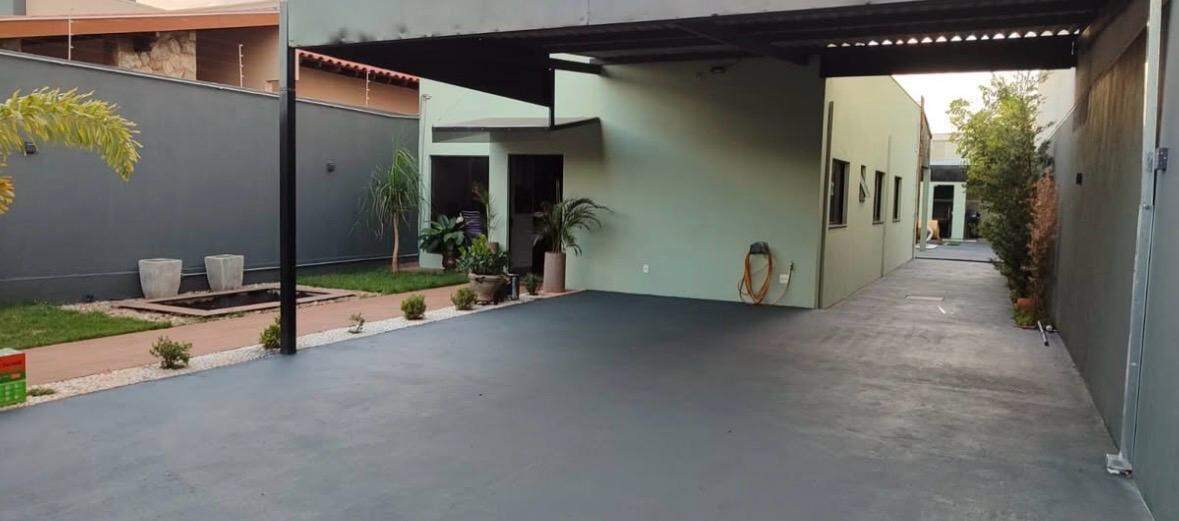 Casa à venda no Mercês: 