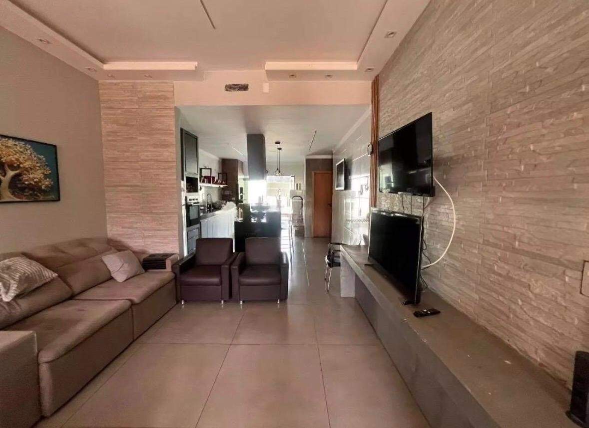 Casa à venda no Mercês: 