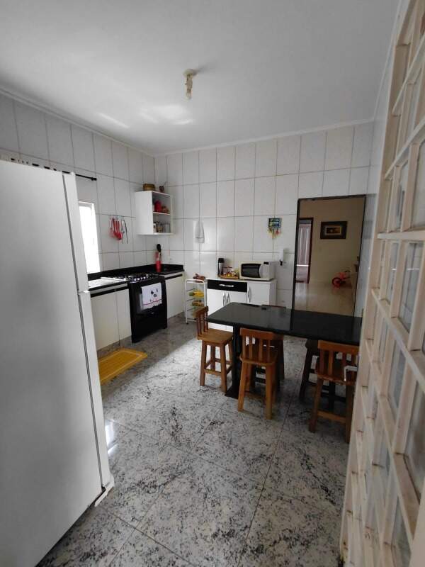 Casa à venda no Jardim Elza Amuí I: 