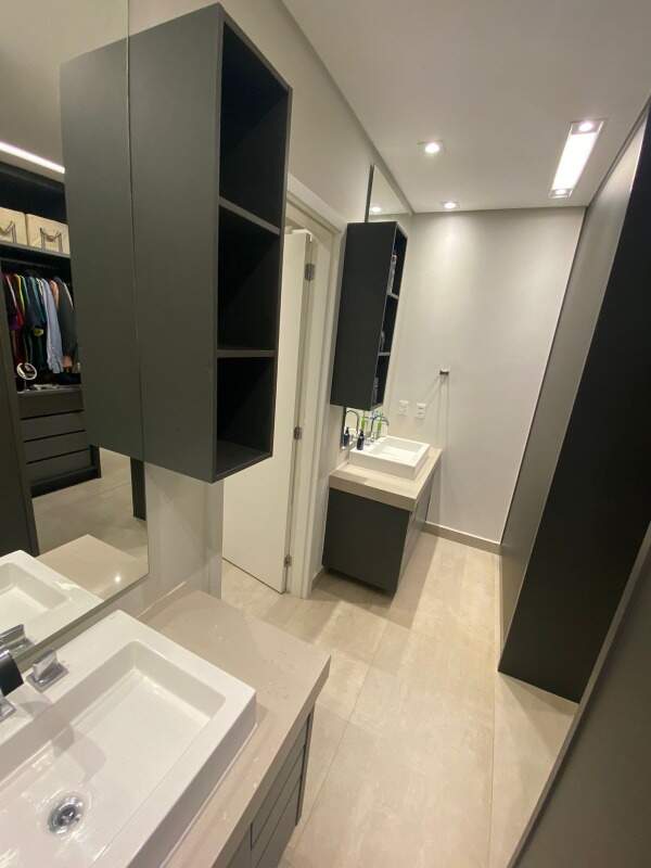 Apartamento à venda no Mercês: 