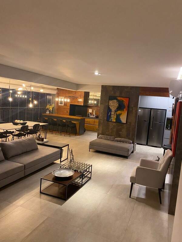 Apartamento à venda no Mercês: 