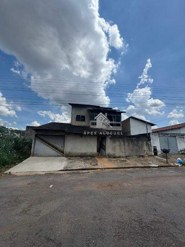 Sobrado para aluguel no Residencial Aquários: 