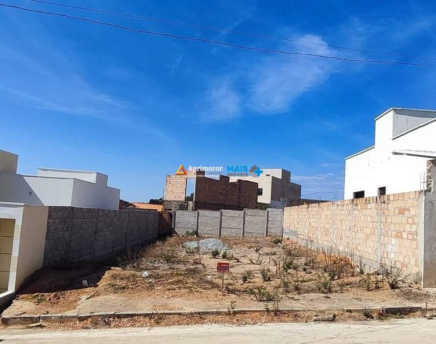 Lote à venda no Portal das Oliveiras: 