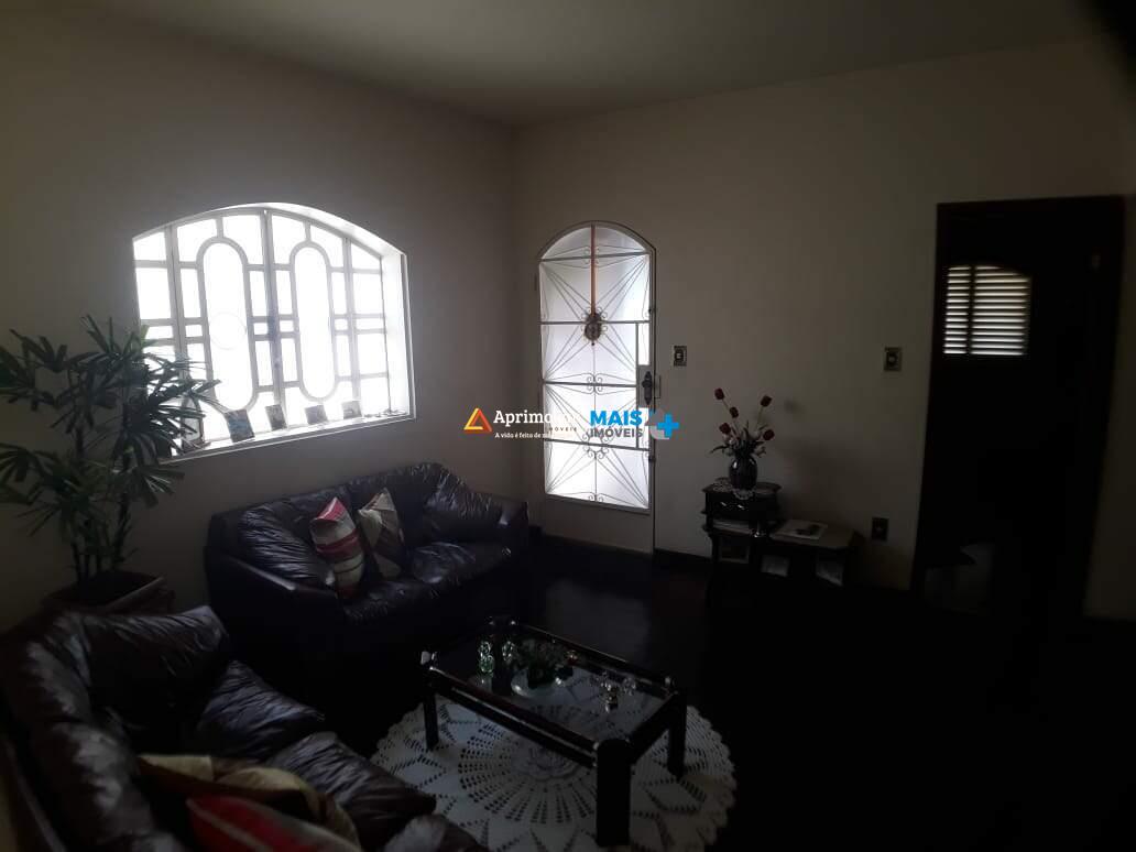 Casa à venda no Acácio Ribeiro: 