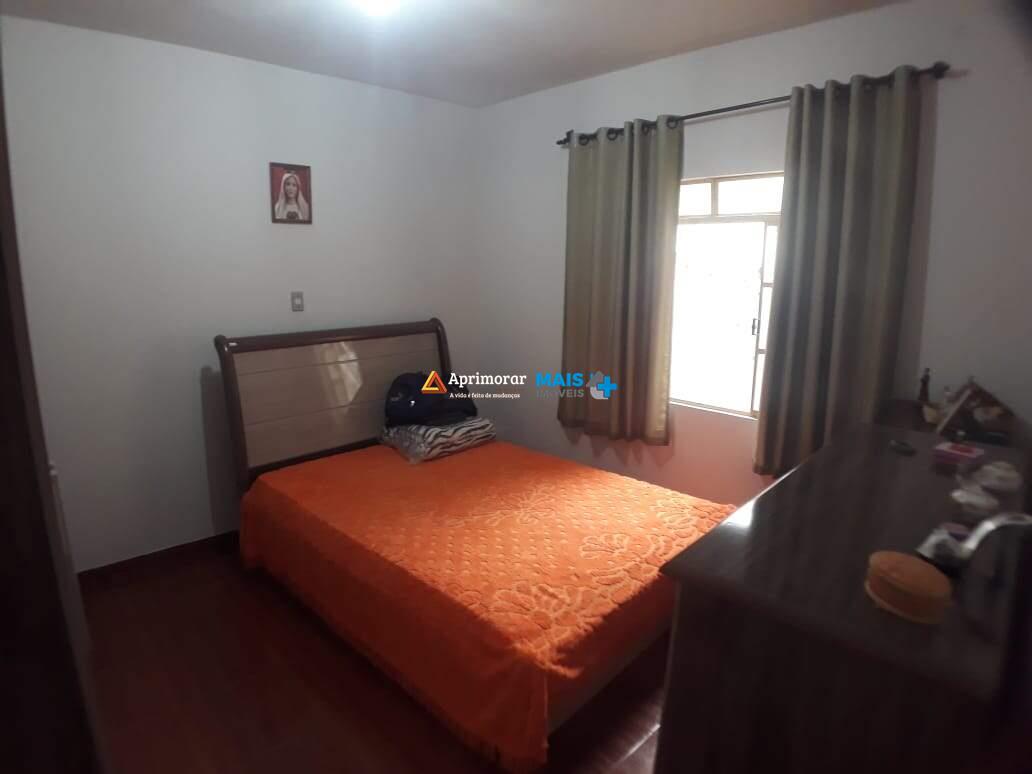 Casa à venda no Bandeirantes: 