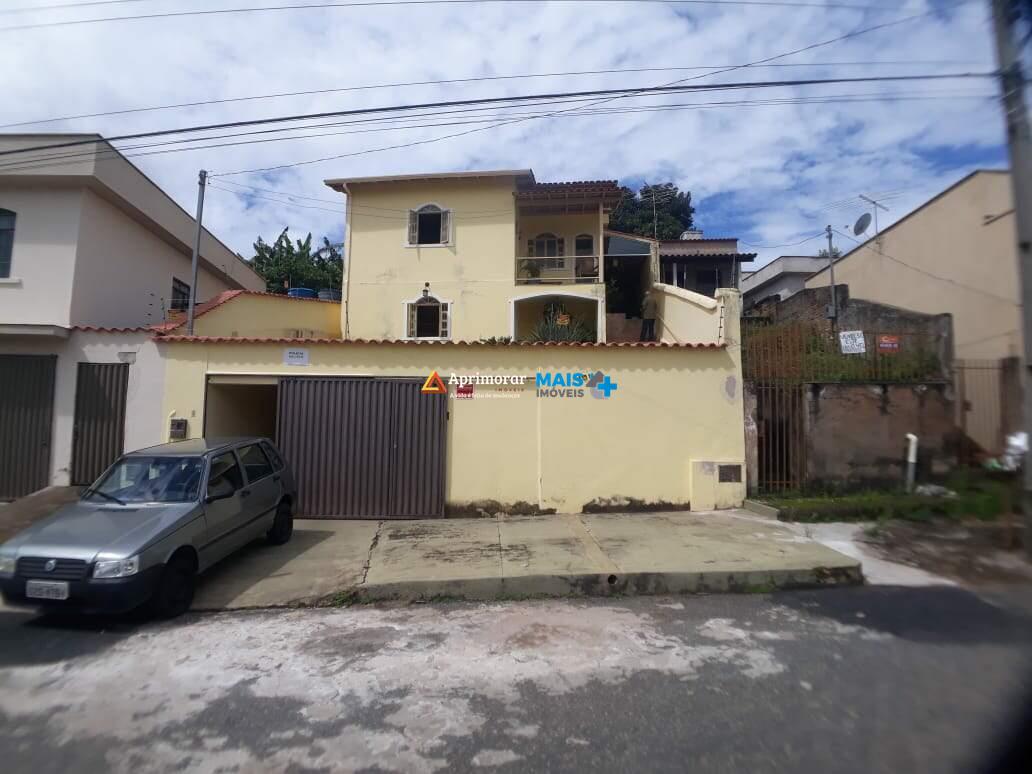Casa à venda no Bandeirantes: 
