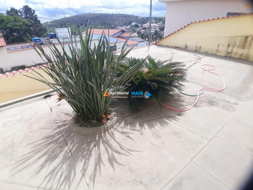 Casa à venda no Bandeirantes: 