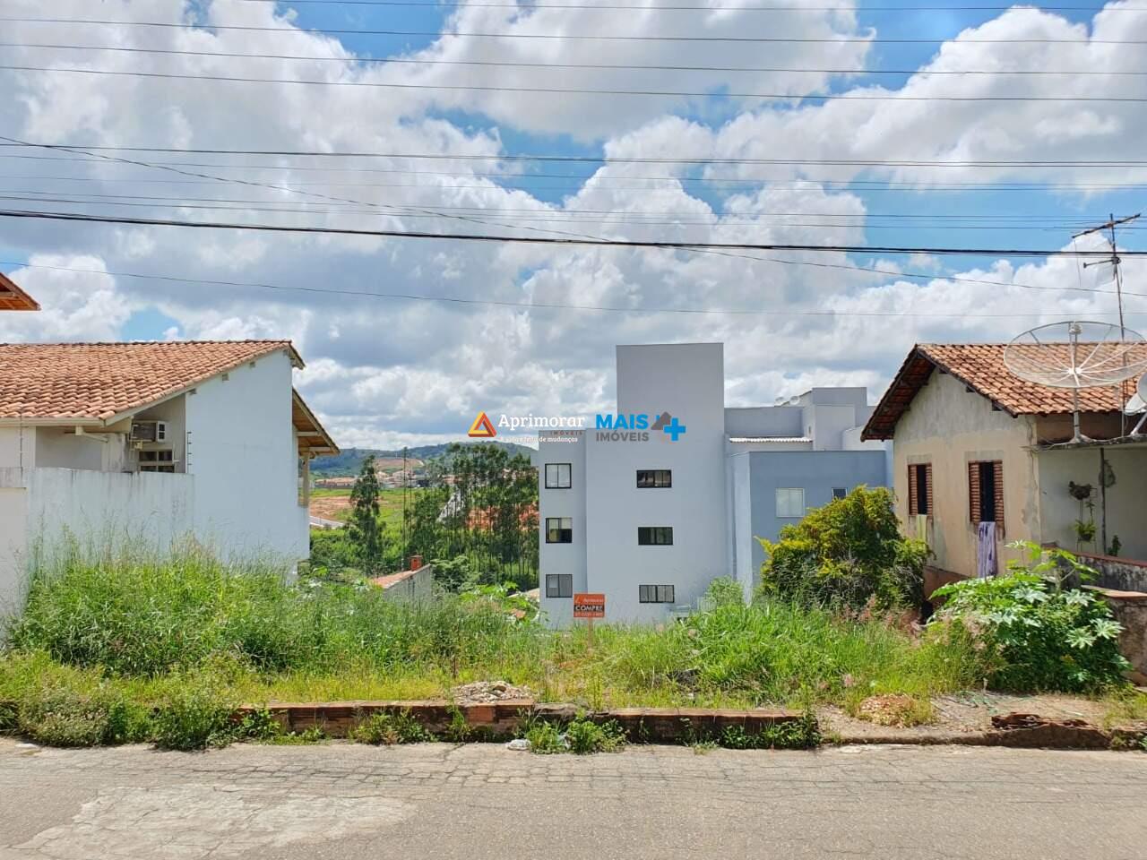 Lote à venda no Sinhaninha: 