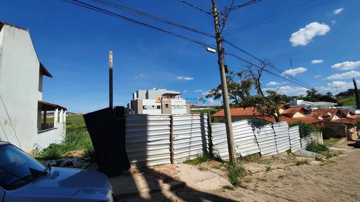 Lote à venda no Sinhaninha: 