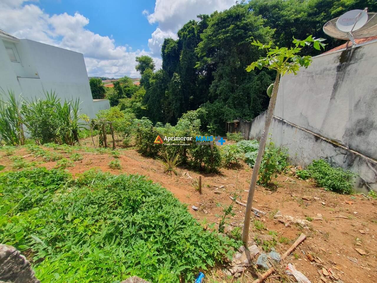 Lote à venda no Sinhaninha: 