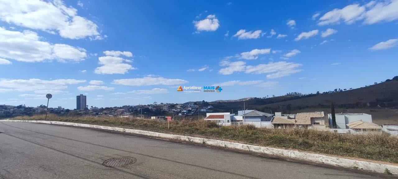 Lote em condomínio à venda no Condomínio Villa Rica: 