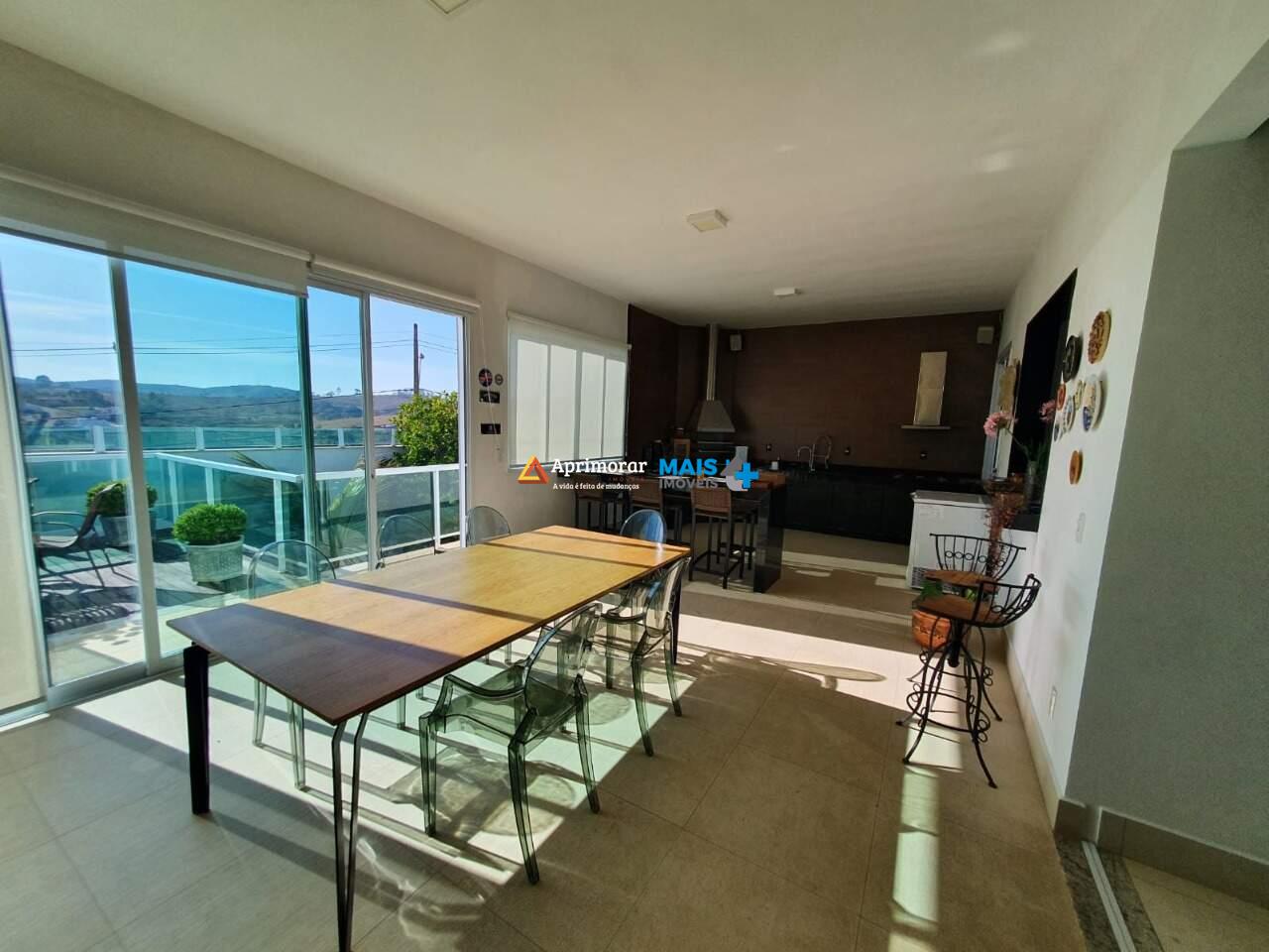 Casa em condomínio à venda no Condomínio Villa Rica: 