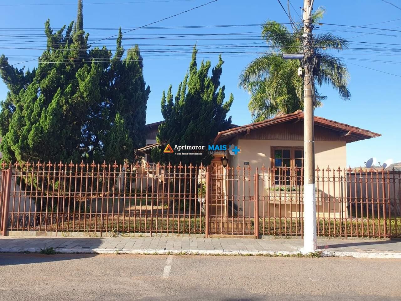 Casa à venda no Centro: 