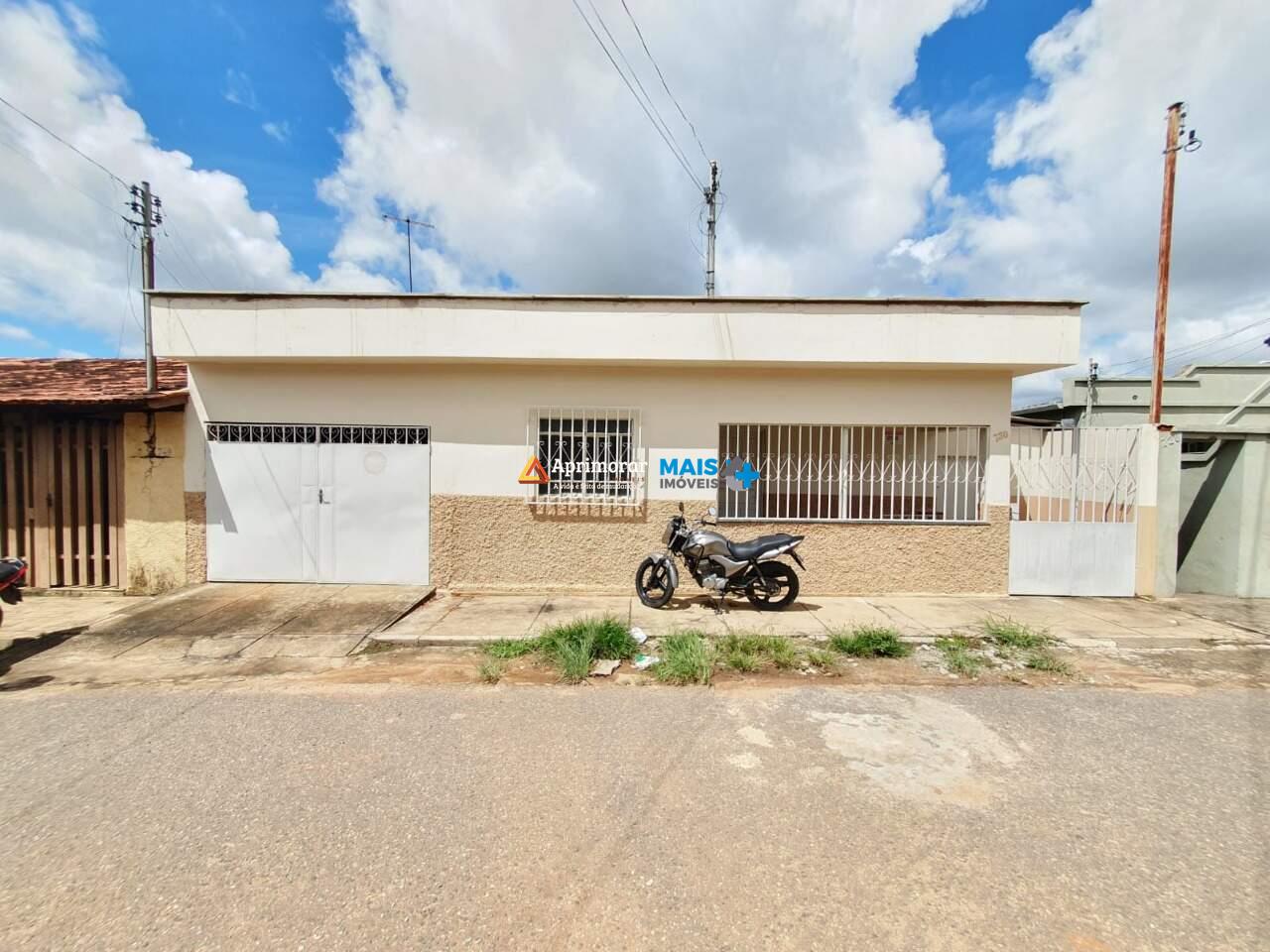 Casa à venda no Bandeirantes: 