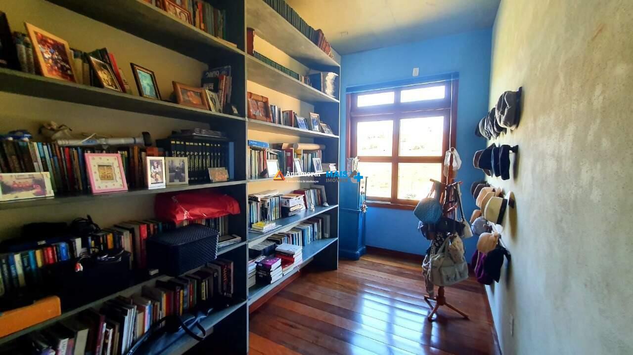 Casa Duplex à venda no Condomínio Rocha Costa: 