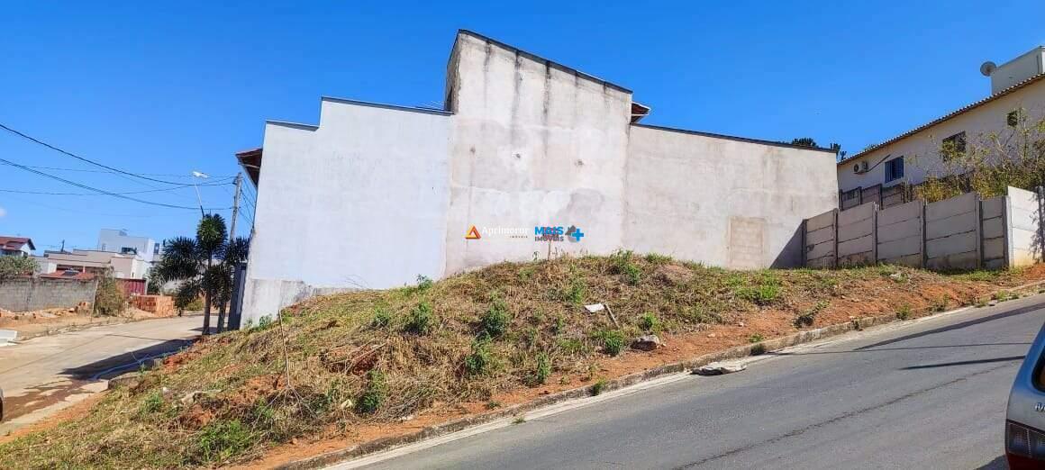 Lote à venda no Acácio Ribeiro: 