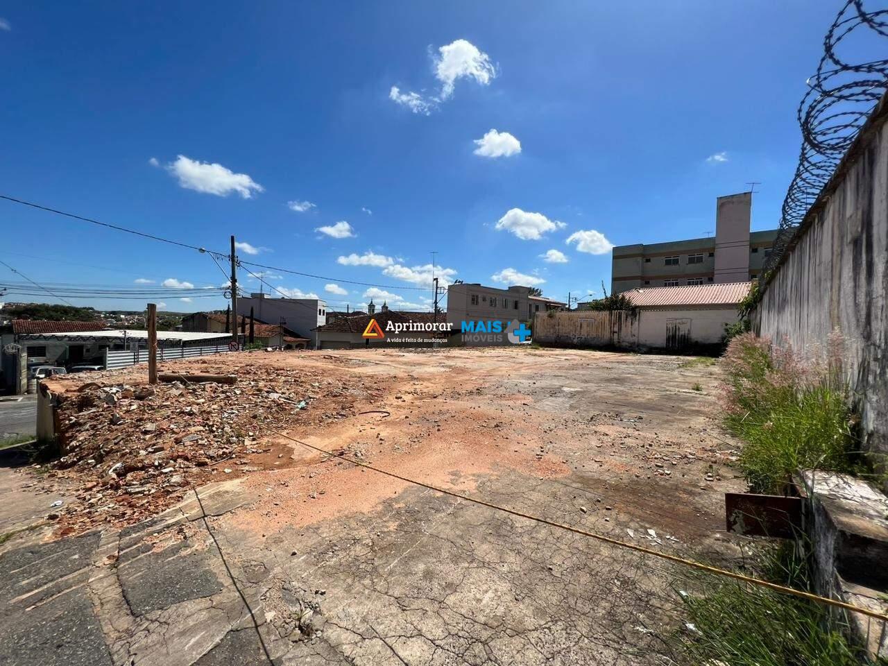 Lote Comercial à venda no Centro: 