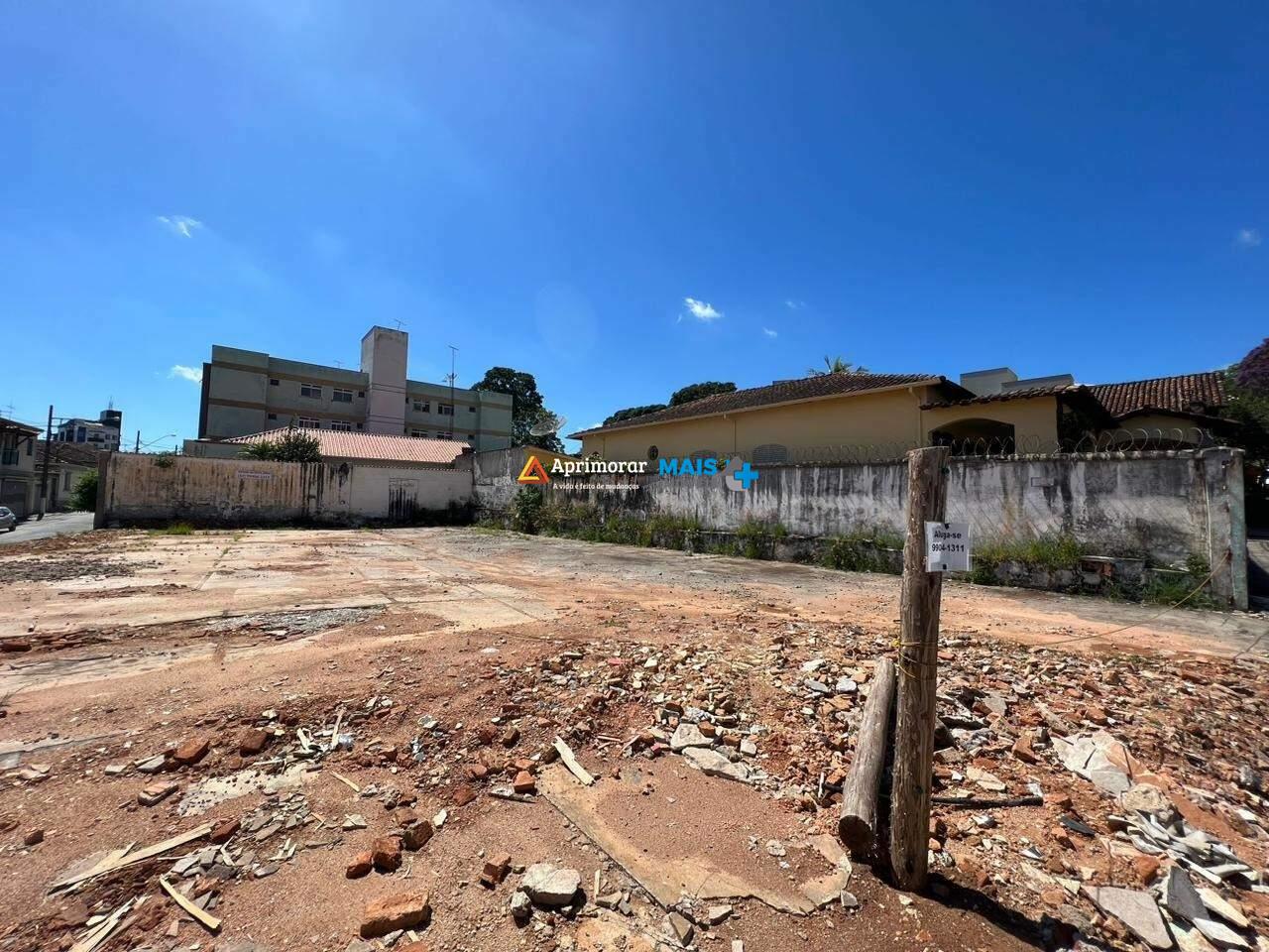 Lote Comercial à venda no Centro: 