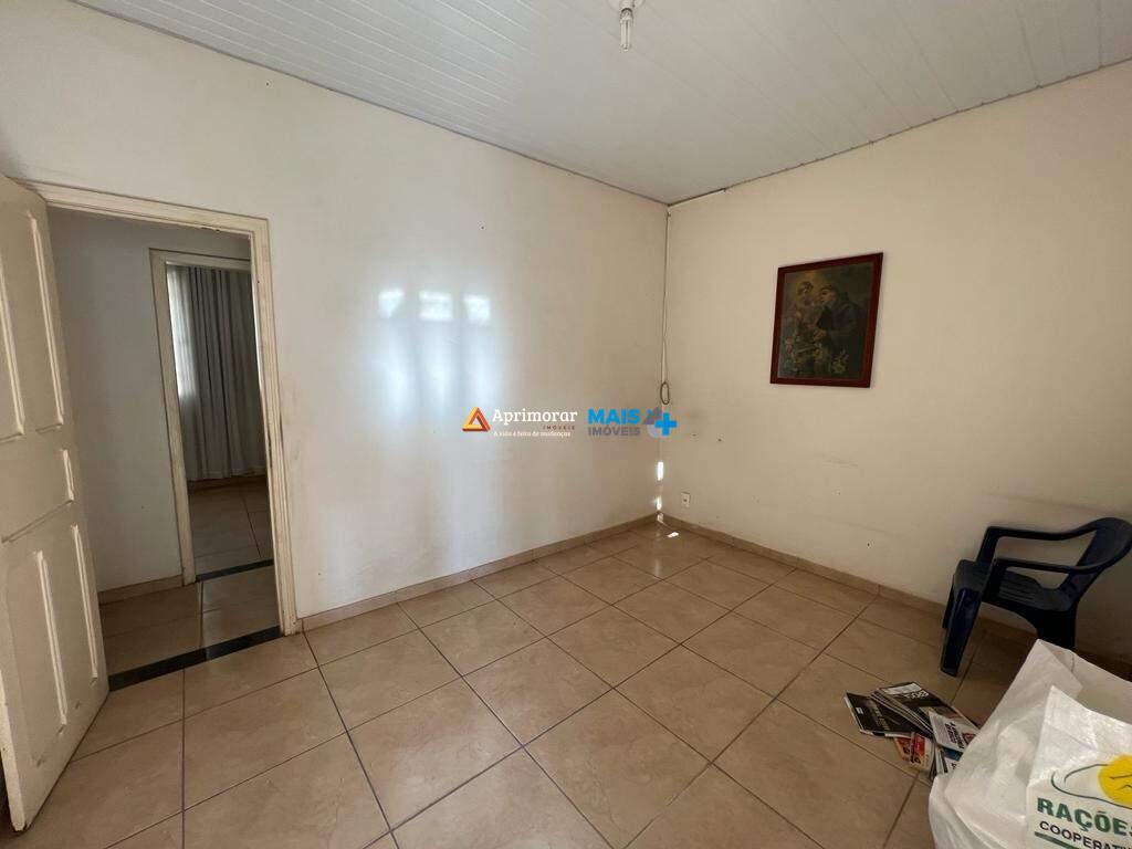 Casa à venda no Centro: 