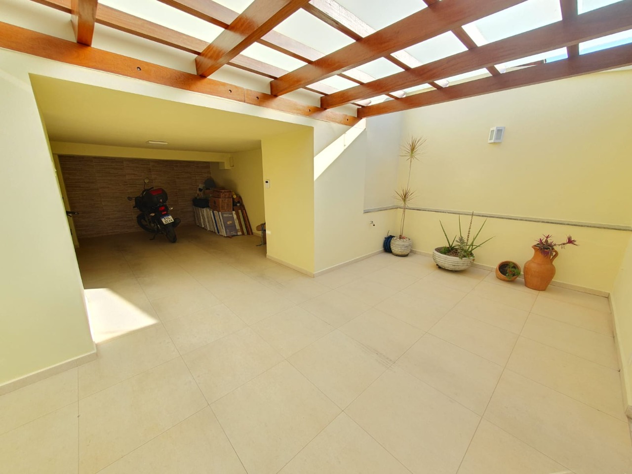 Casa à venda no Sinhaninha: 