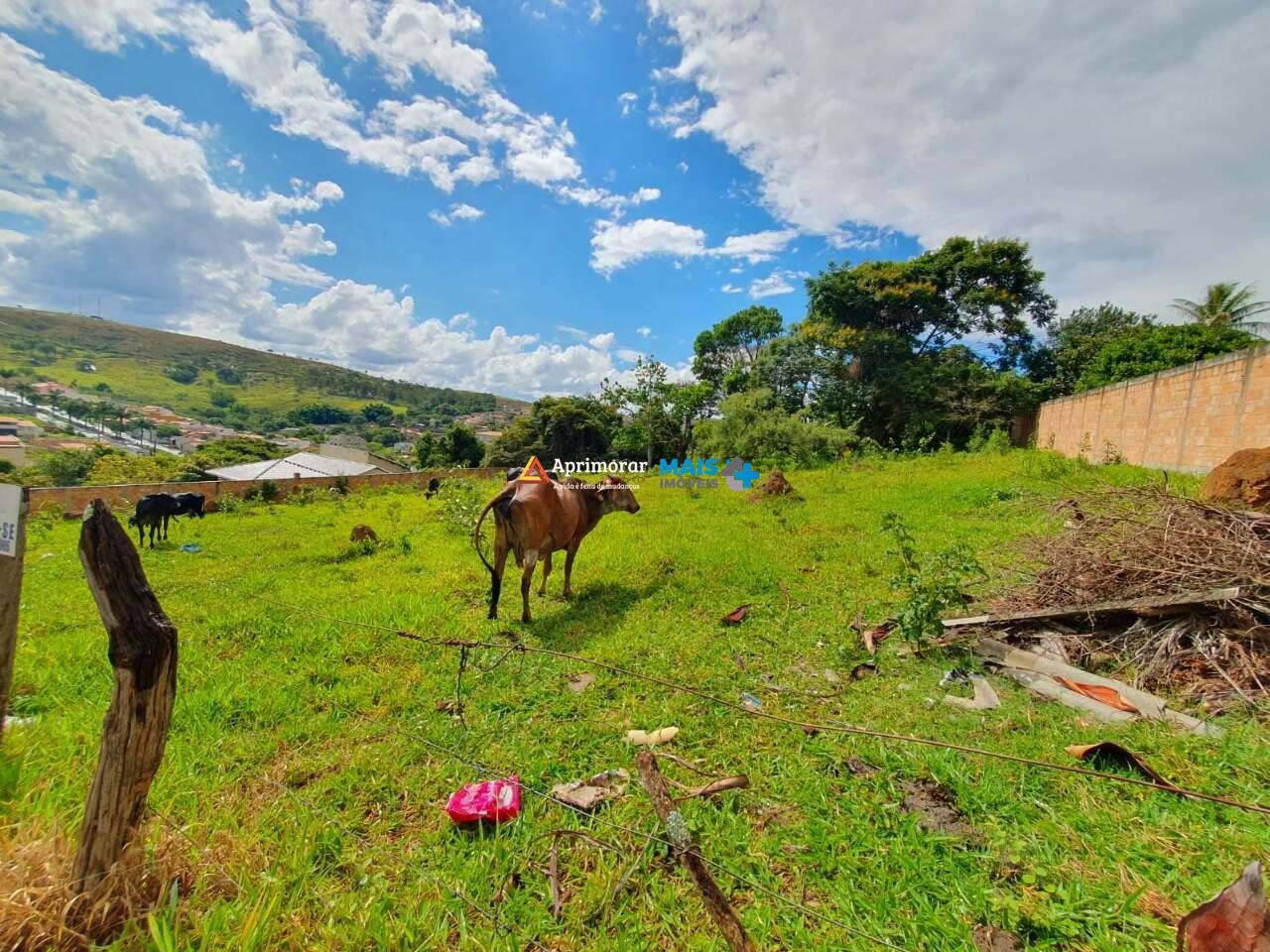 Lote em condomínio à venda no Condomínio Villa Bella: 