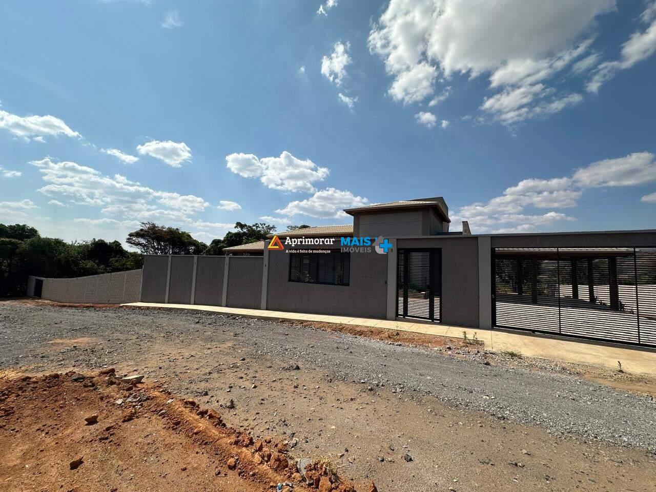 Casa à venda no Zona Rural: 