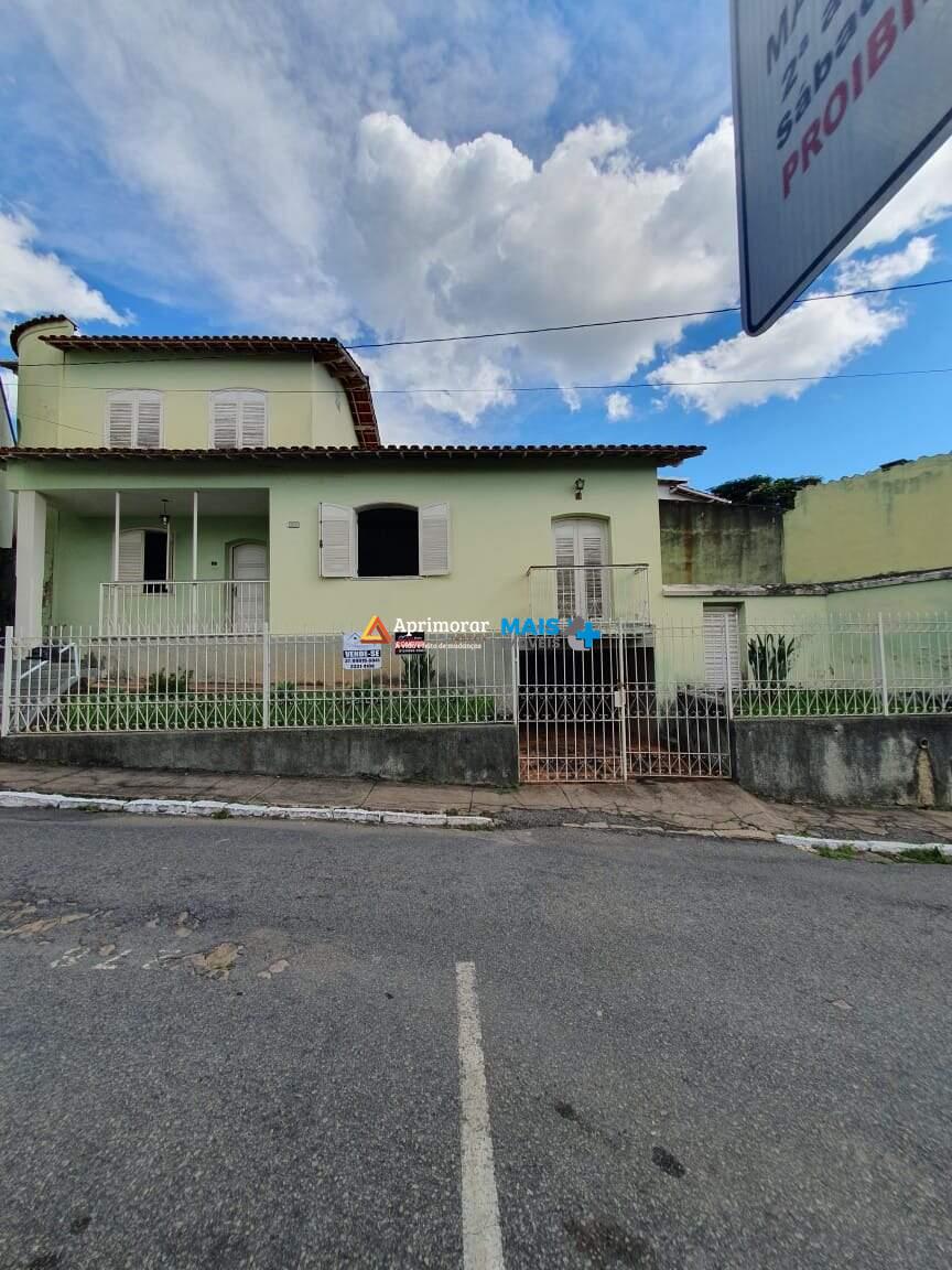 Casa à venda no Centro: 