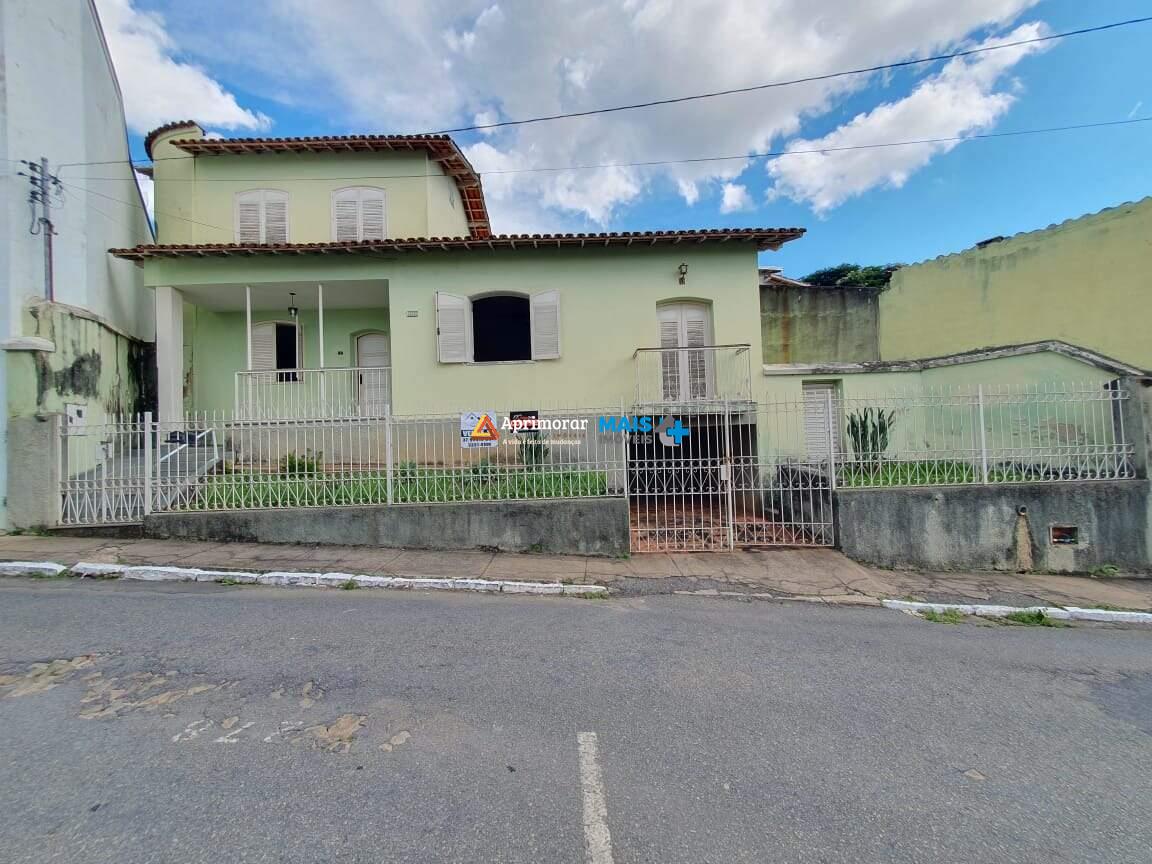 Casa à venda no Centro: 