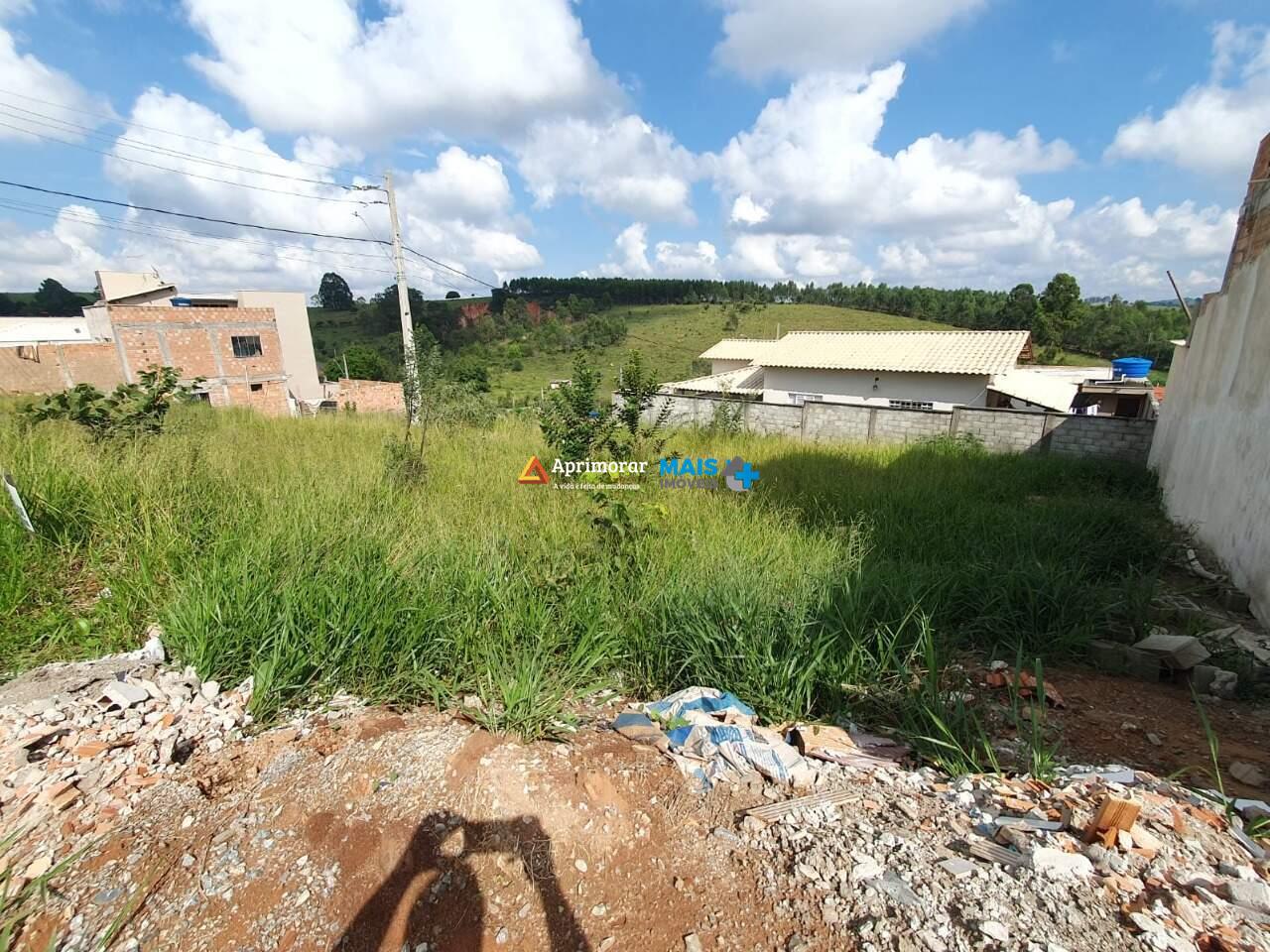 Lote à venda no Portal das Oliveiras: 