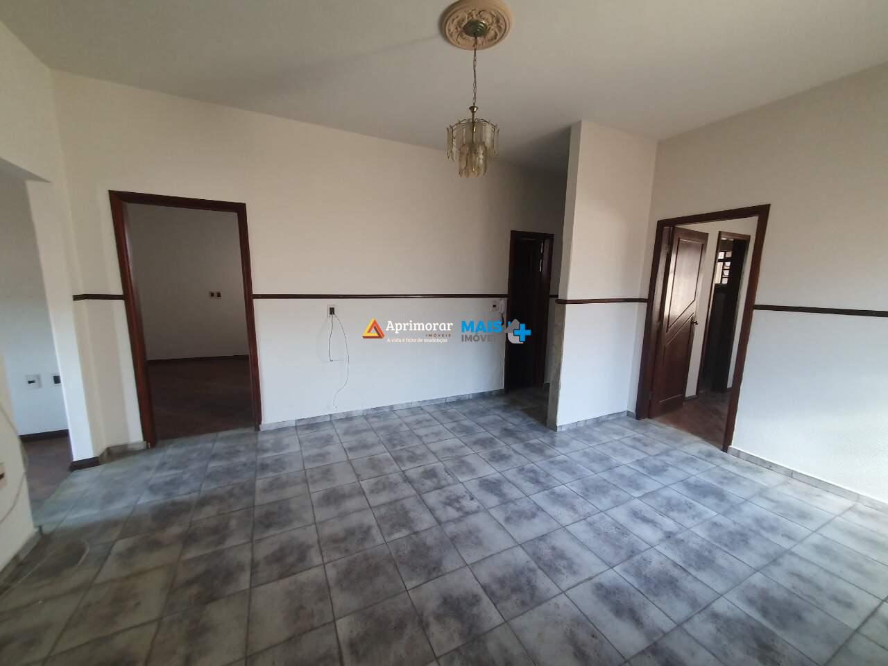 Casa à venda no Centro: 