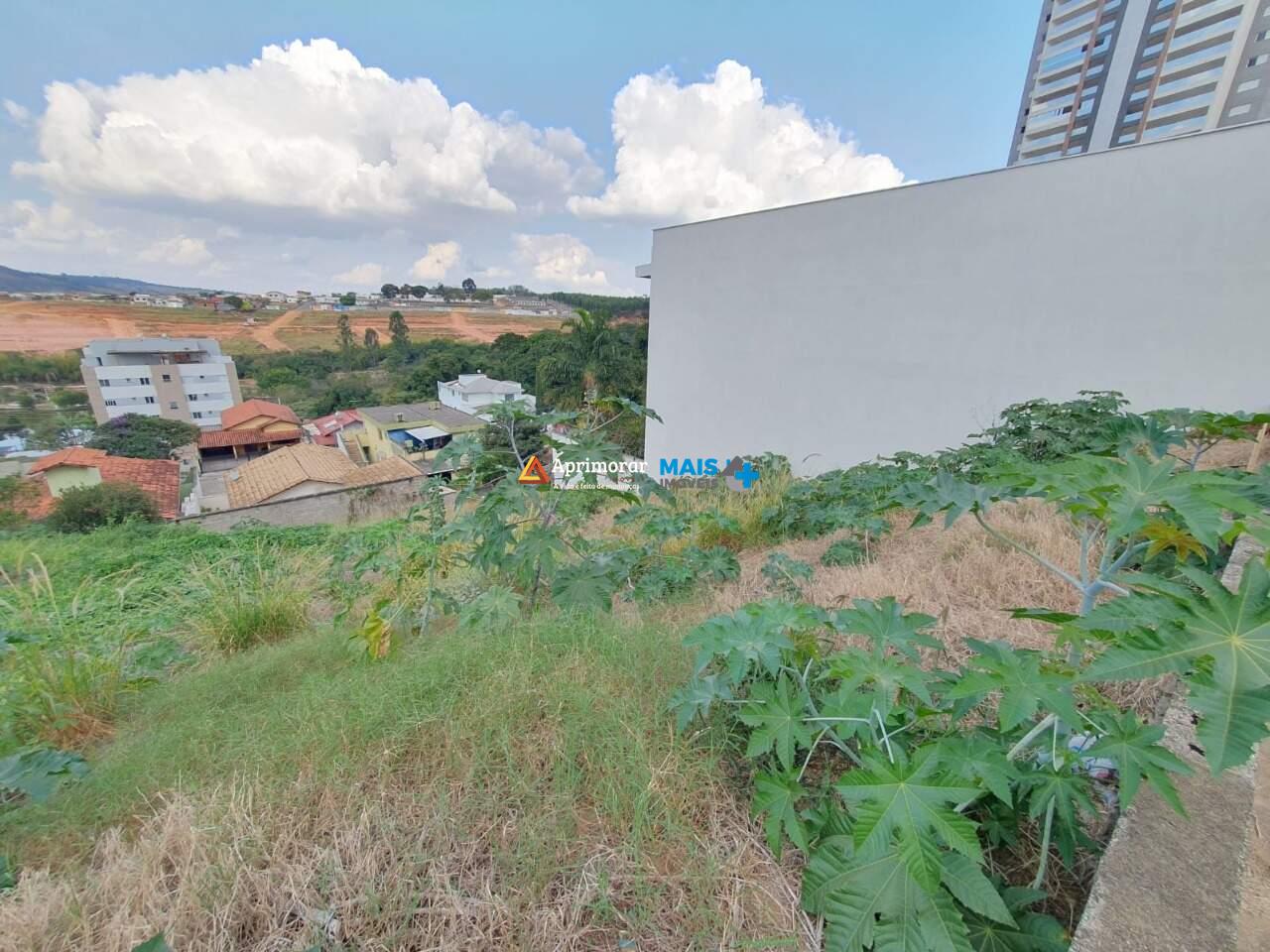 Lote à venda no Sinhaninha: 