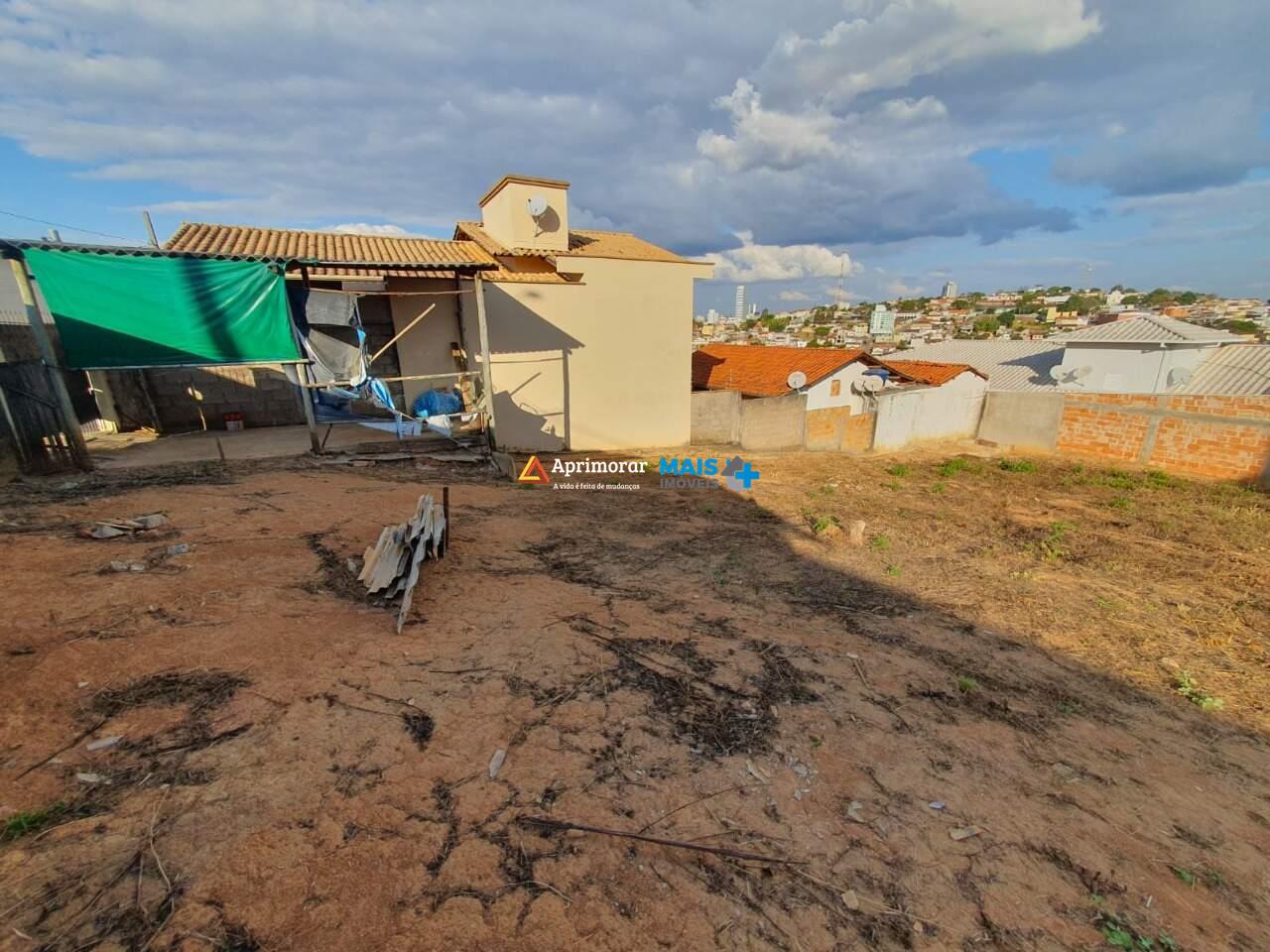 Lote à venda no Acácio Ribeiro: 