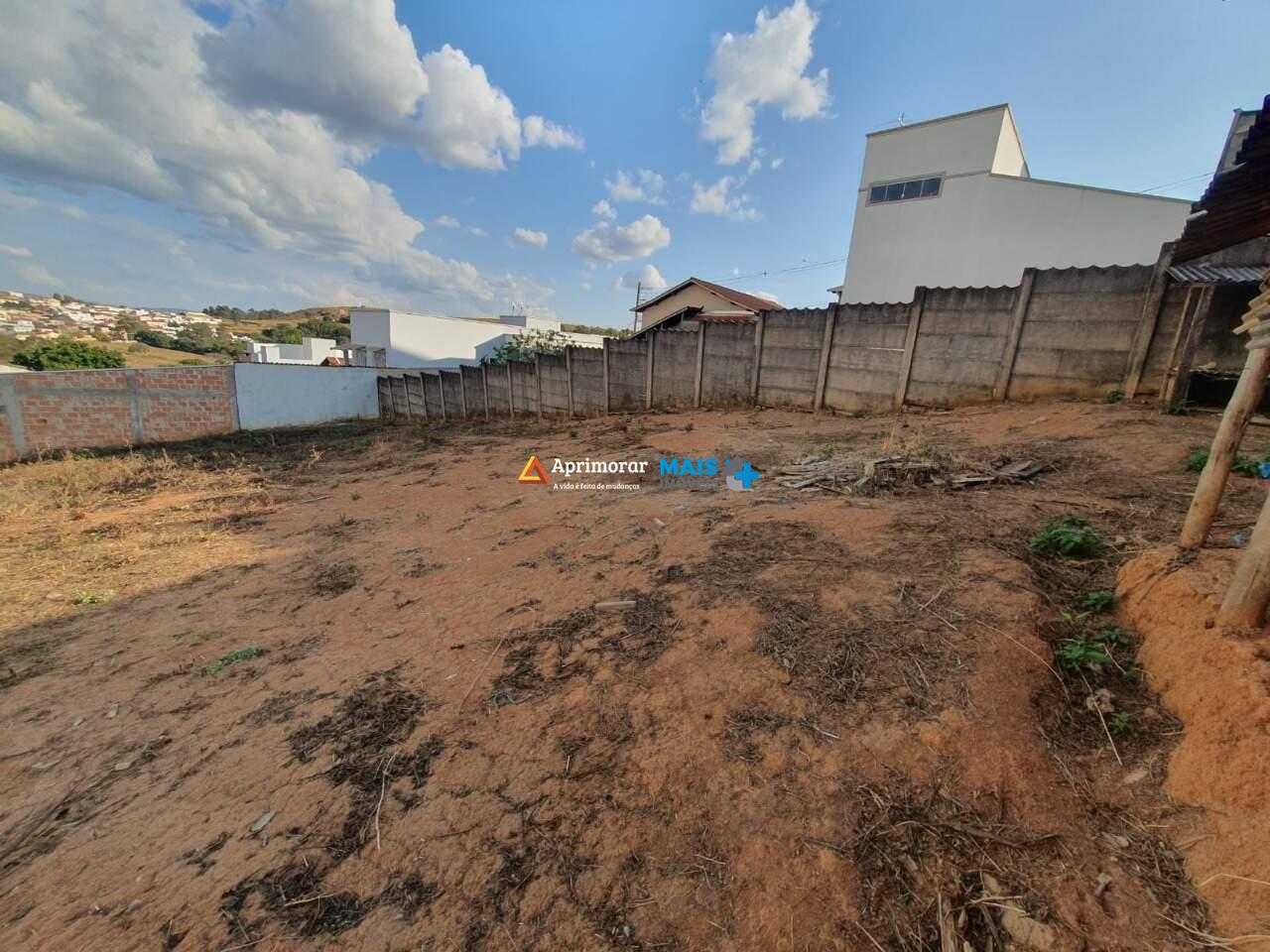 Lote à venda no Acácio Ribeiro: 