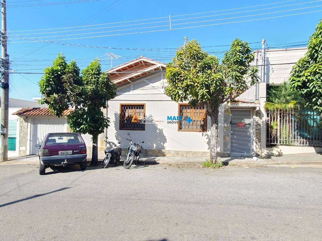 Casa à venda no Centro: 