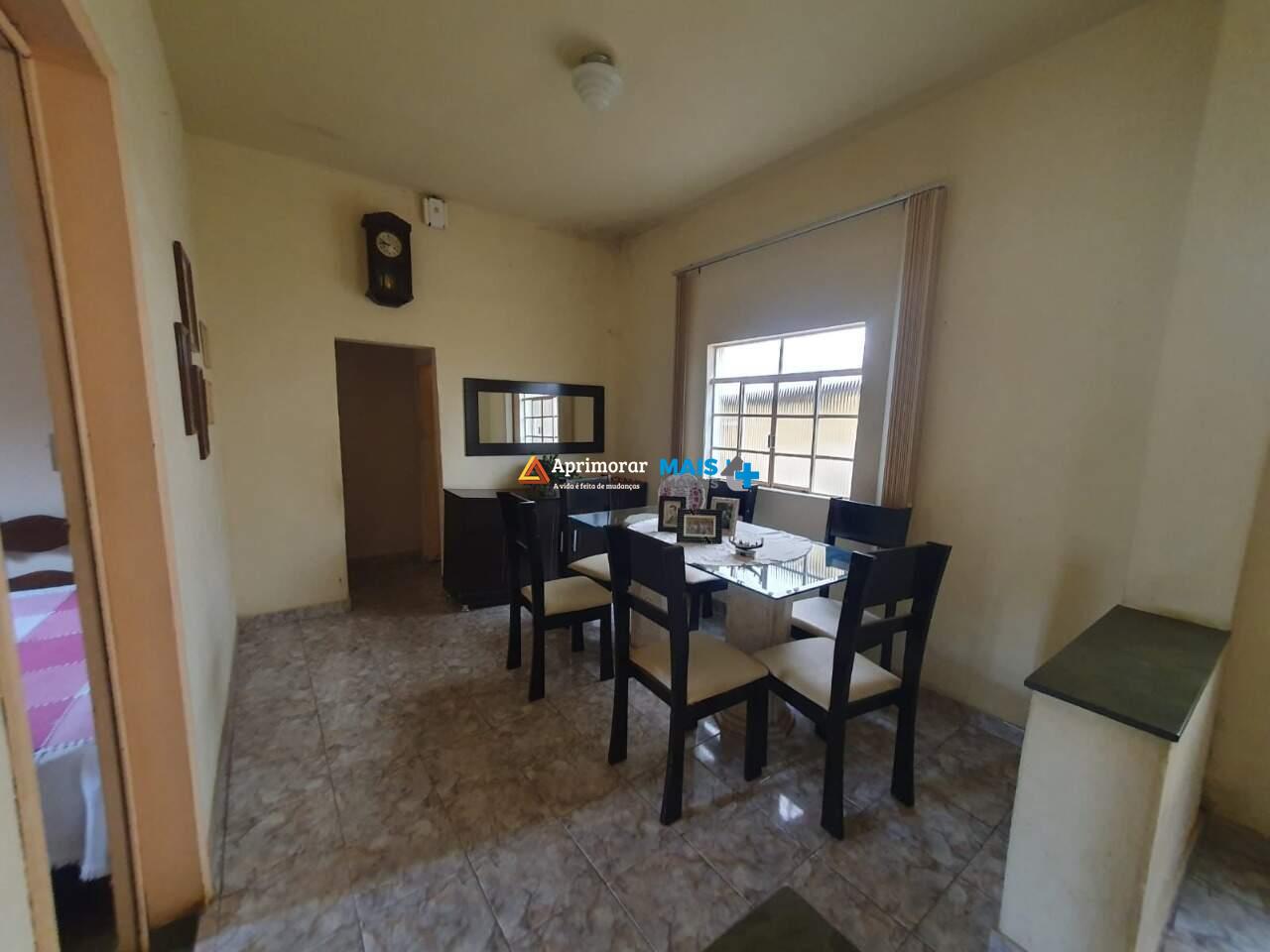 Casa à venda no Centro: 