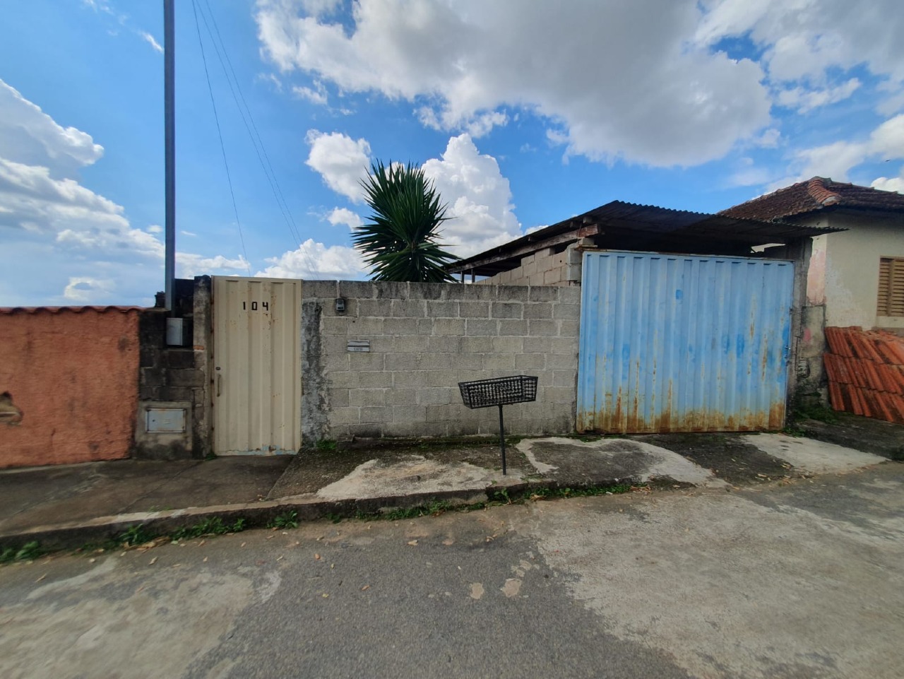Casa à venda no Bairro Aparecida: 