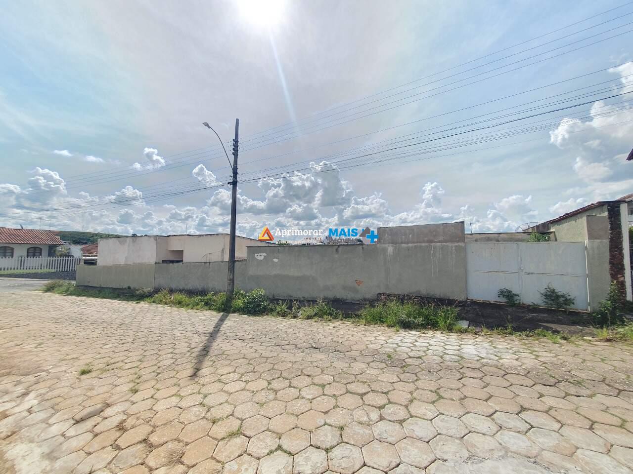 Casa à venda no Centro: 