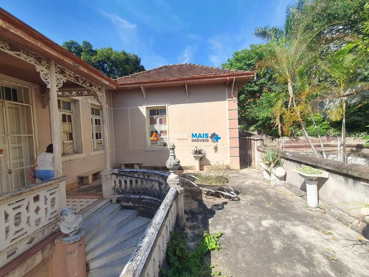 Casa à venda no Centro: 