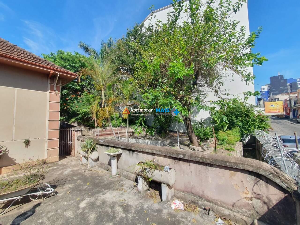 Casa à venda no Centro: 