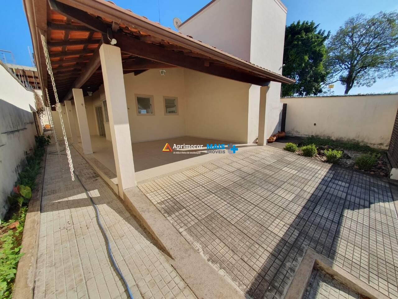 Casa à venda no Sinhaninha: 