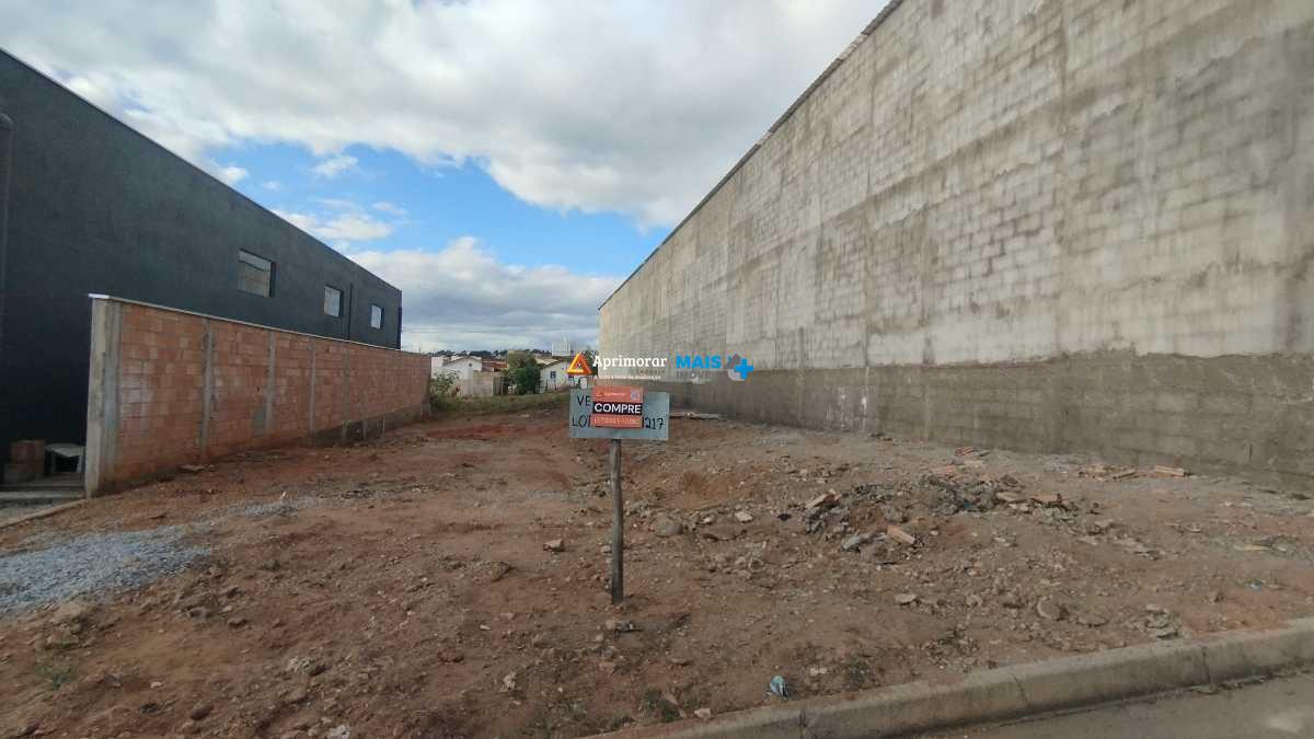 Lote à venda no Dona Neném Campos: 