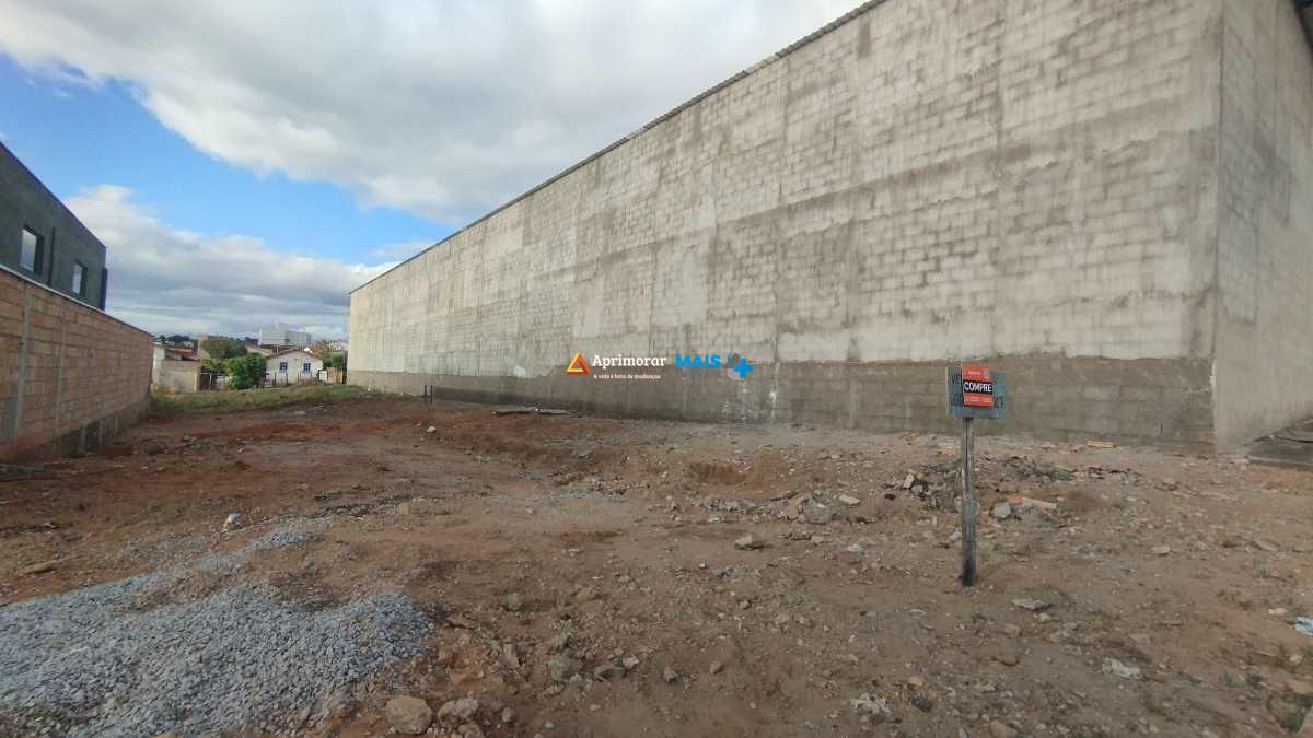 Lote à venda no Dona Neném Campos: 