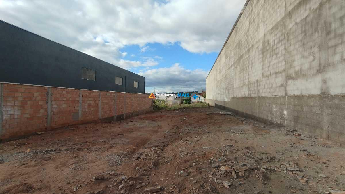 Lote à venda no Dona Neném Campos: 