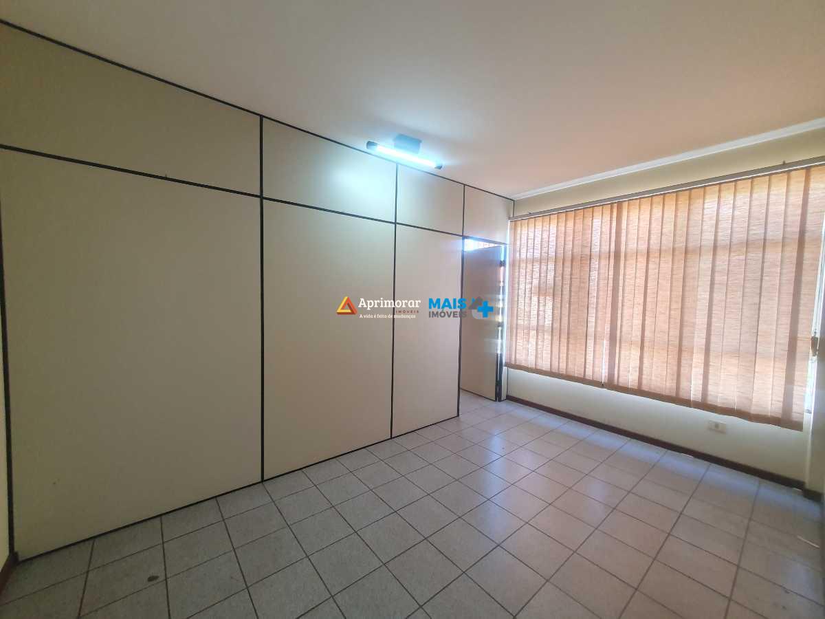 Sala para aluguel no Centro: 