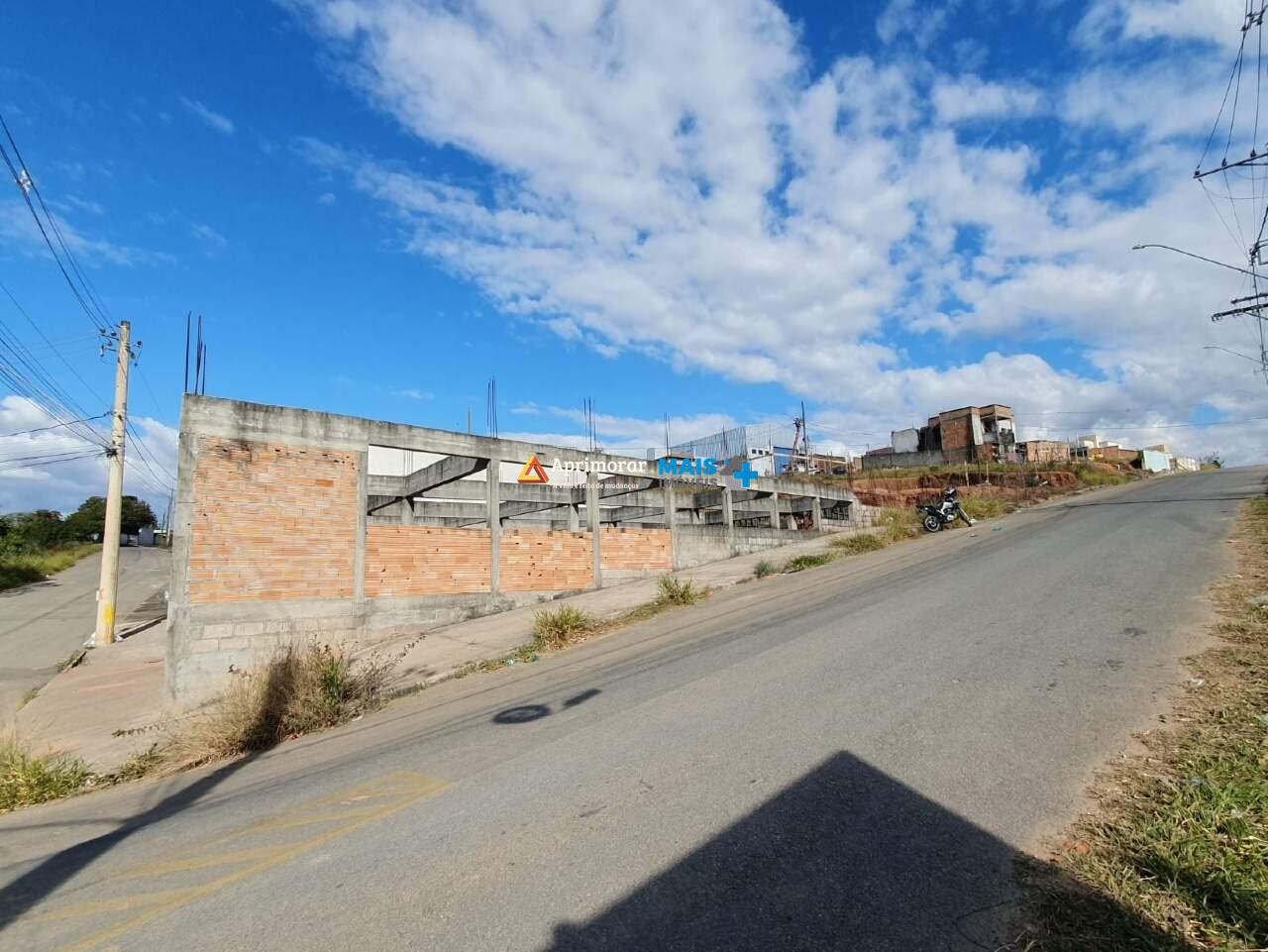 Galpão à venda no Portal das Oliveiras: 