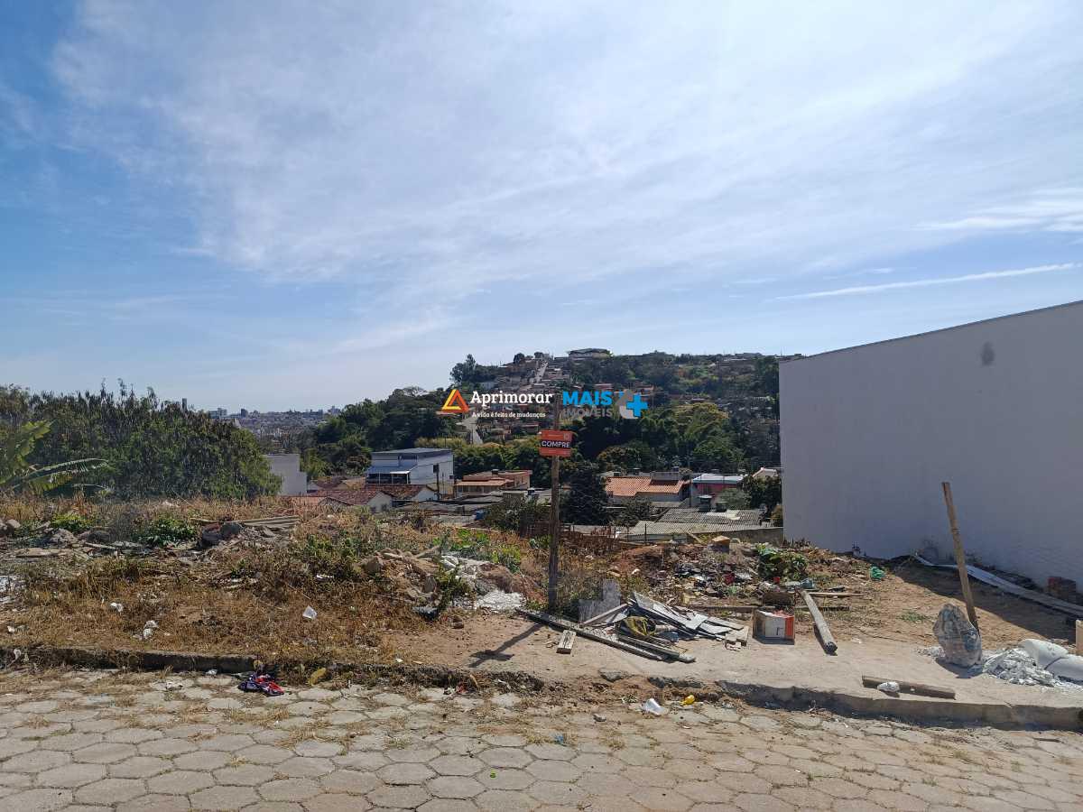 Lote à venda no Oscar Faria Lobato: 