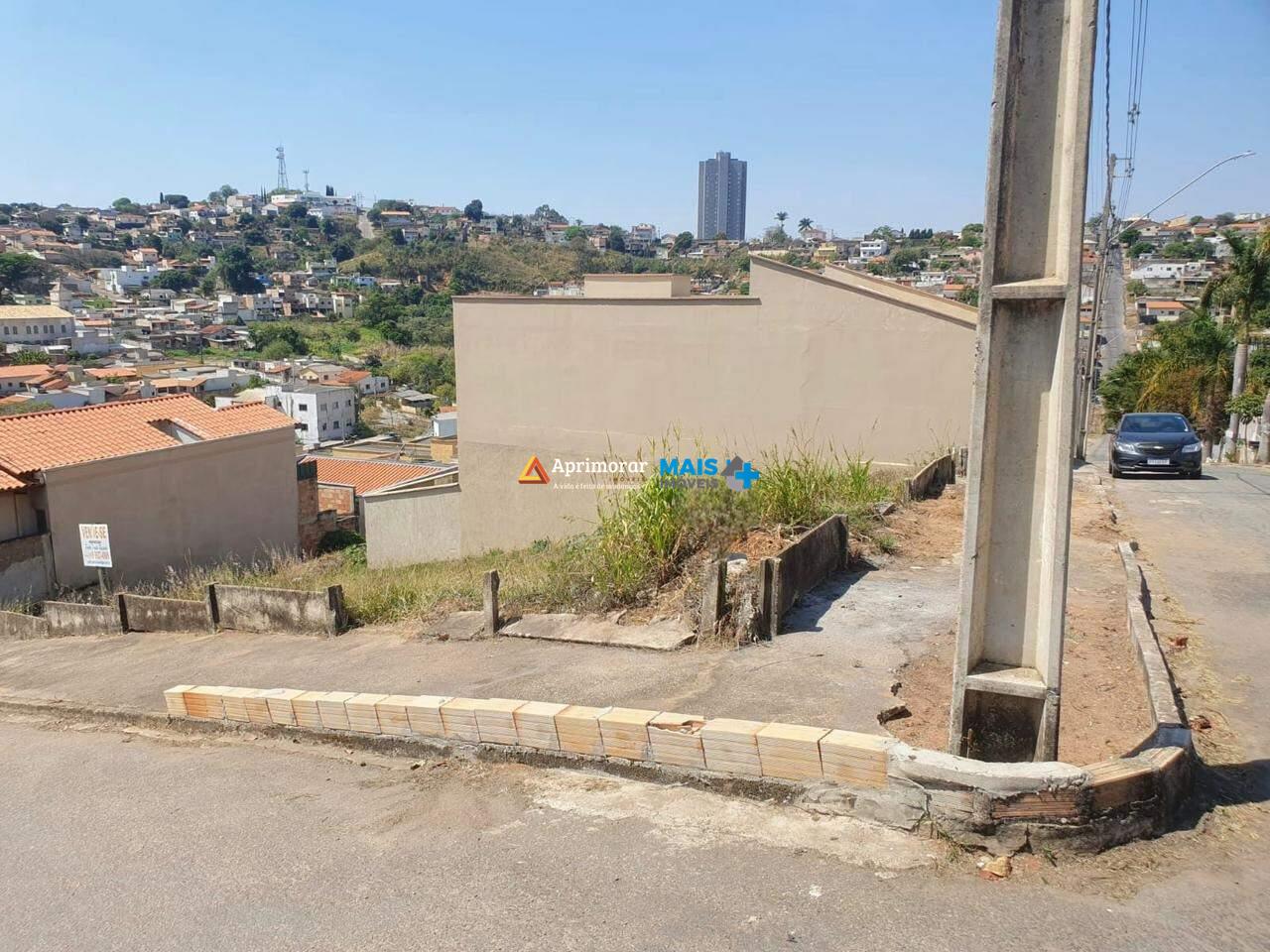 Lote à venda no Retiro das Pedras: 