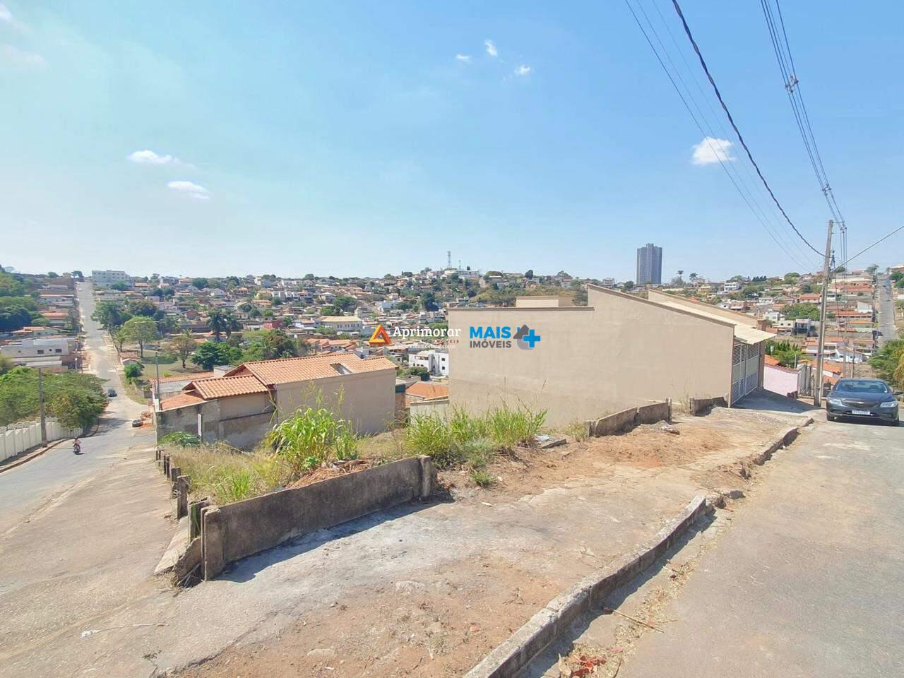 Lote à venda no Retiro das Pedras: 