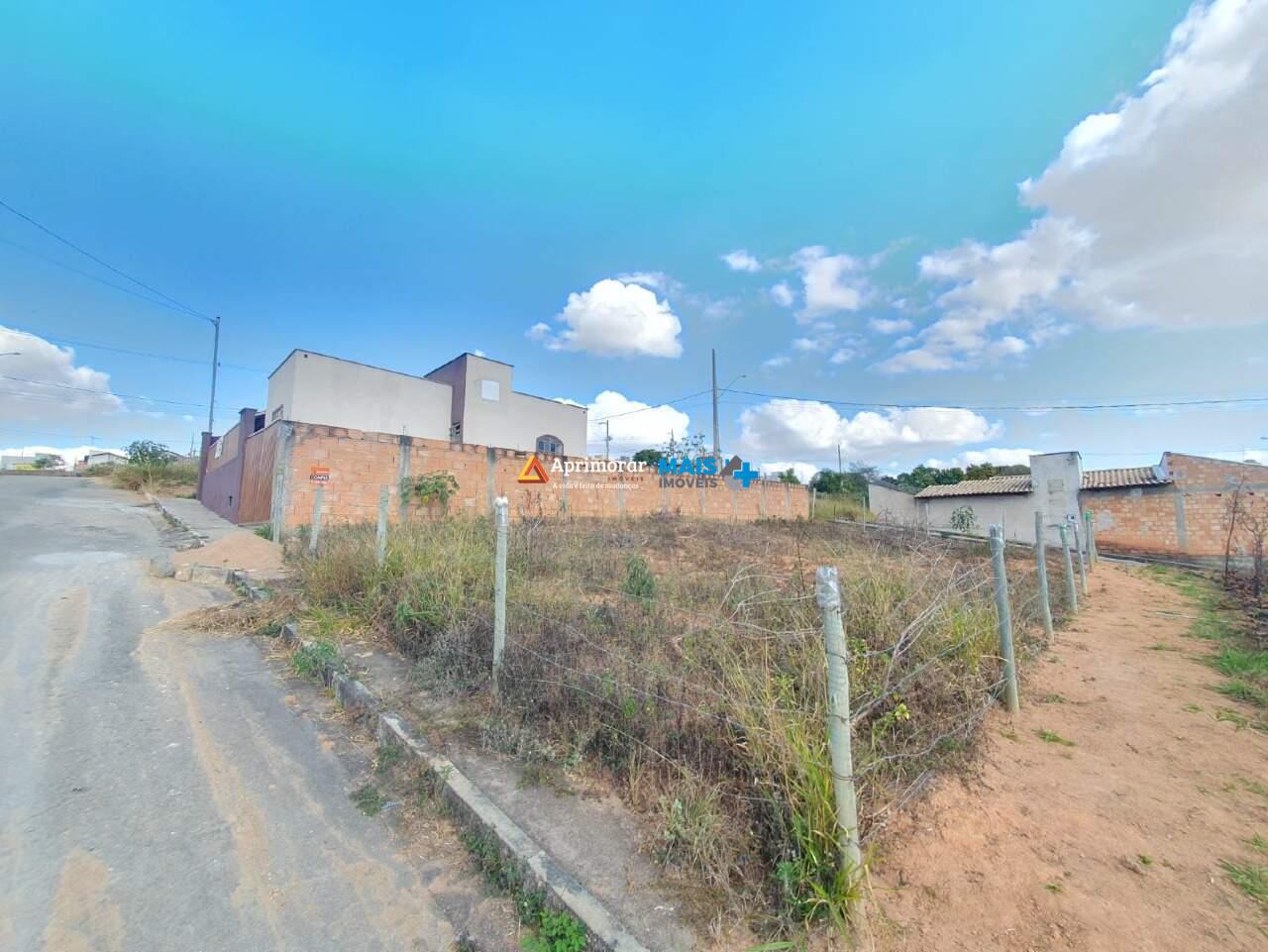 Lote à venda no Portal das Oliveiras: 